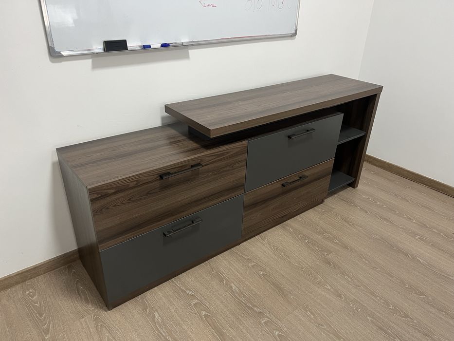 Продается Офисные мебели б/у