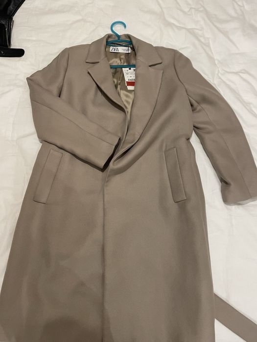 Ново палто с колан Zara