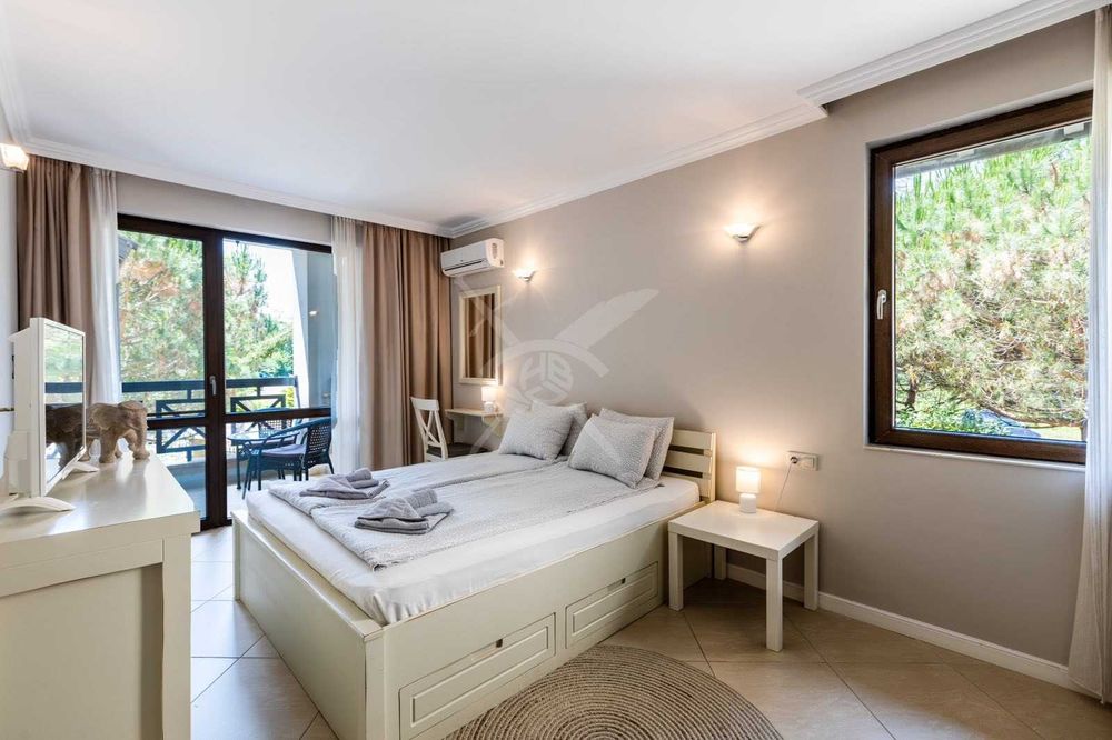 Продава се Двустаен апартамент в с. Лозенец, Област Бургас - 75 кв.м за 1709 €/кв.м - Снимка #2