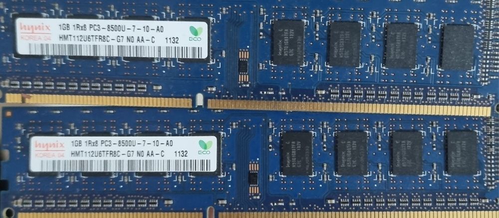 Оперативная паметь 2 плашки по 1 гб ddr3