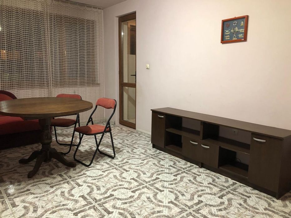 Дава се под наем Двустаен апартамент в Варна, Трошево - 60 кв.м за 300 € - Снимка #2