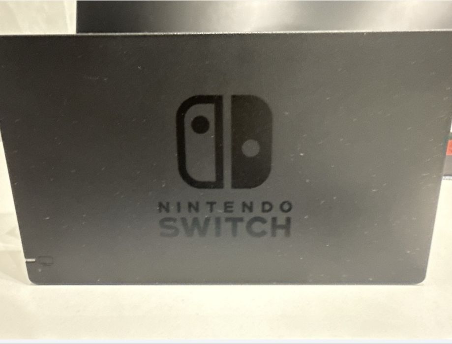 Нинтендо свитч,Nintendo switch V2, 2 картриджа в комплекте