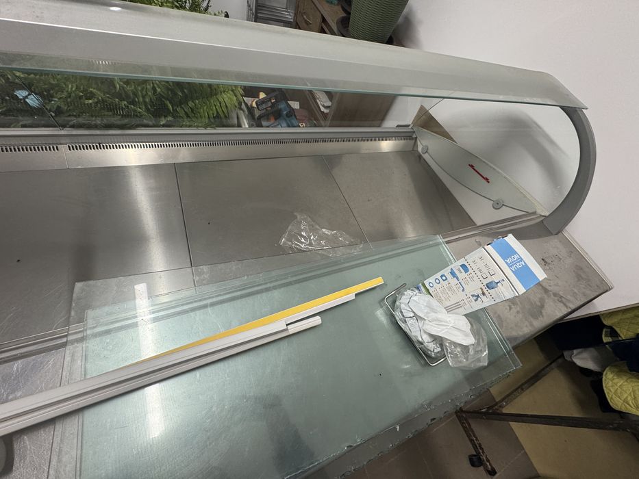 Vand vitrina frigorifica Klara 3 metri Noua !