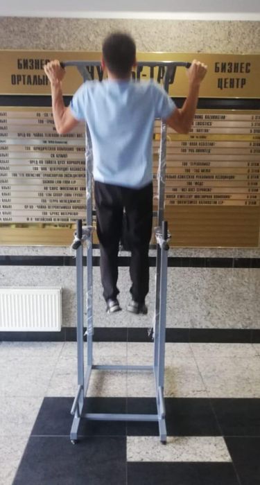 Турник напольный