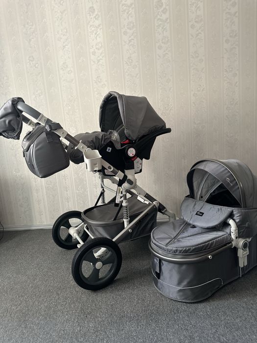 Продается коляска Teknum 531 полный комплект