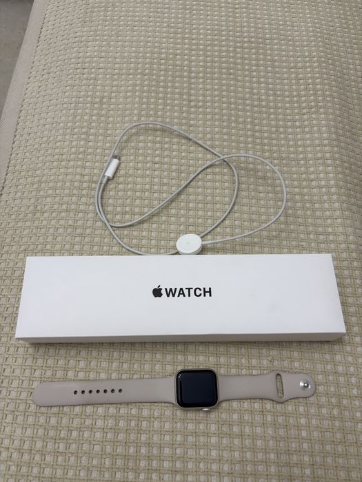 Apple Watch SE (GPS, 2‑го поколения)