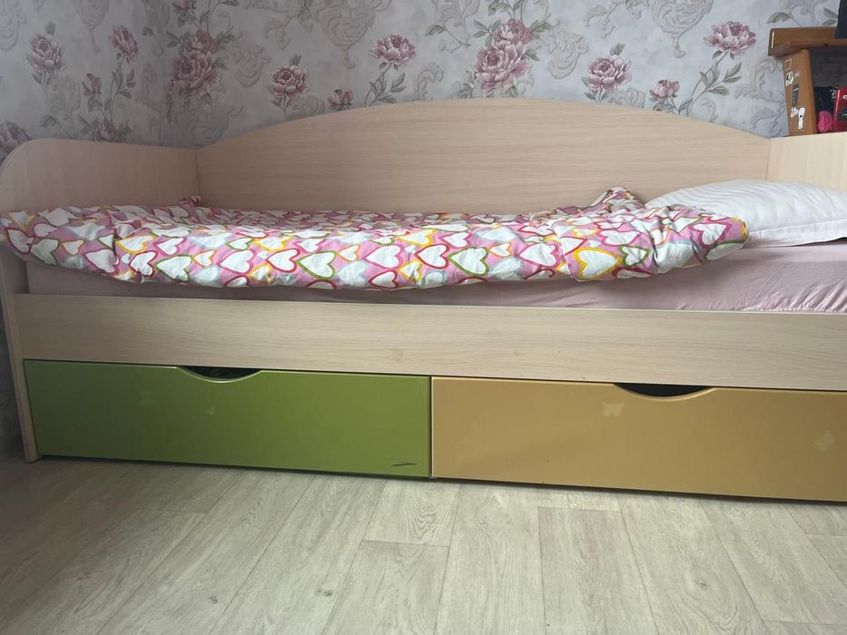 Детская спальня Шкаф +кровать