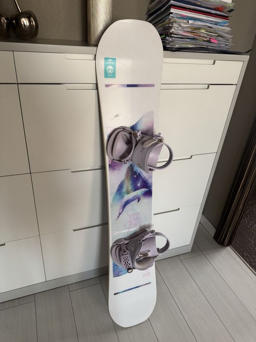 Продам сноуборд CAPITA с креплением +ботинки в поадрок 38 размер