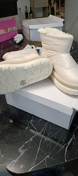 Ghete noi - mărimea 37