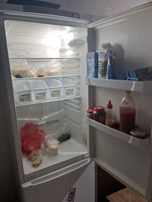 Продам холодильник 2 камерный