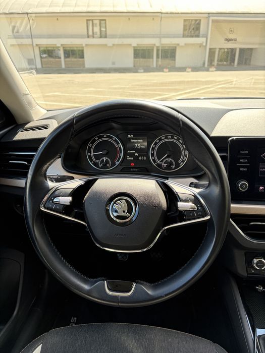 Skoda kaminq an 2022 cutie manuala