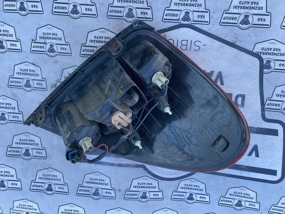 Stop tripla stângă  MITSUBISHI L200 220-16639