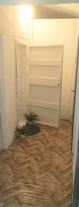 Отдавам напълно самостоятелно ателие в кв. Банишора – От Собственик - топ локация за квартала