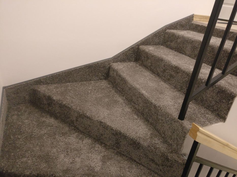 montez mocheta/ montaj mocheta