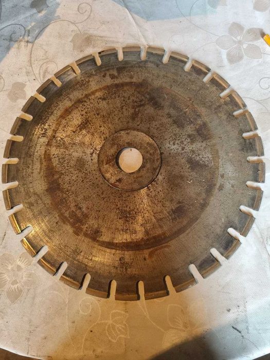 Диск по граниту  Диаметр 310мм посадка 30мм