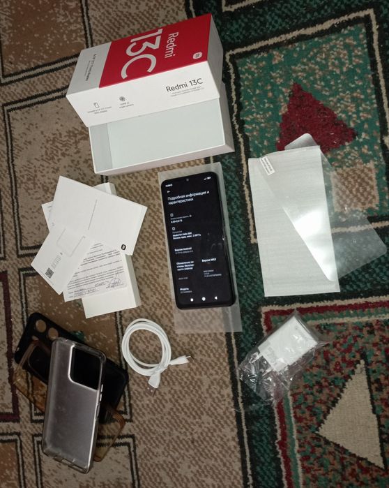 Redmi 13c 8/256gb в бронь и чехле