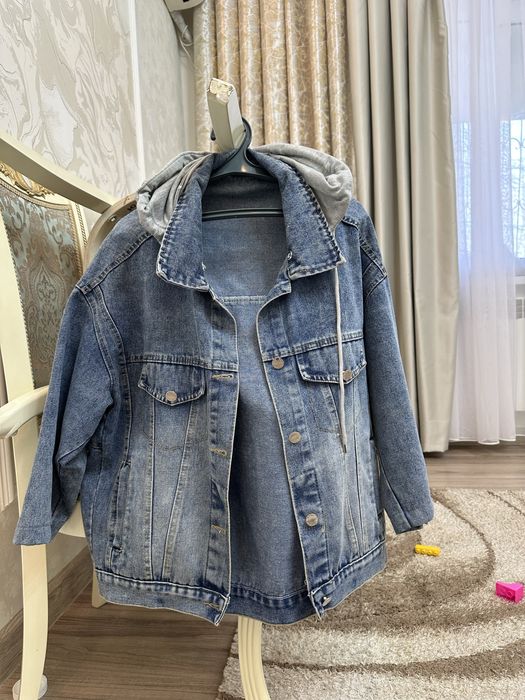 Женские весенние курткий