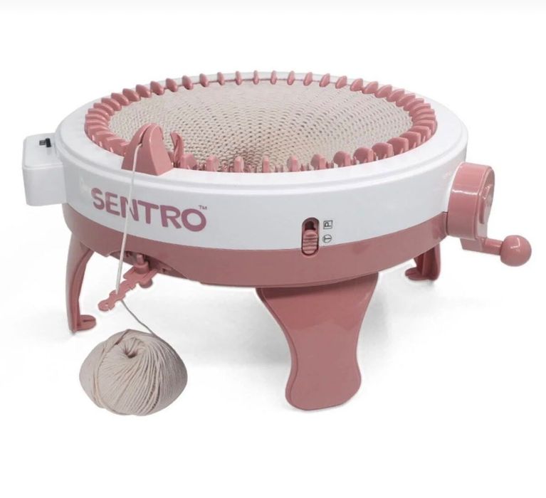 Mașină de tricotat Sentro 40 ace cu accesorii – ca nouă