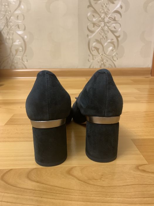 Туфли женские из замши