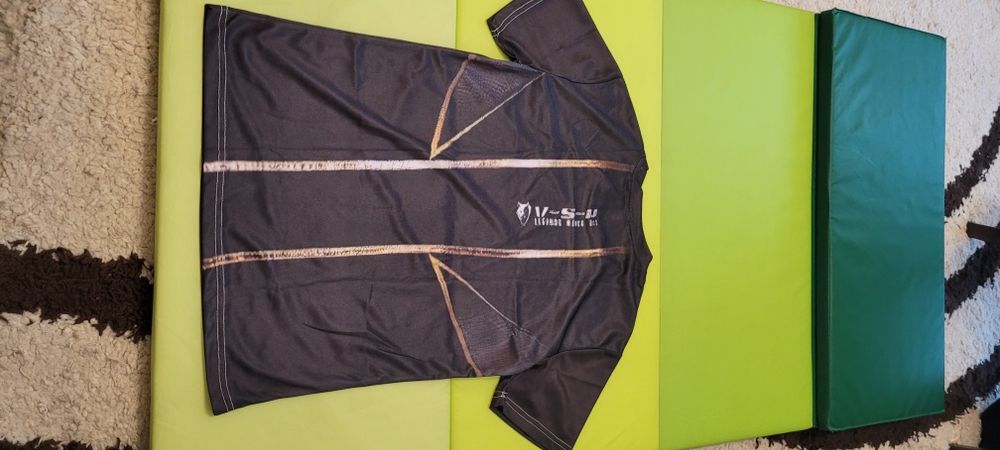 Tricouri sport barbati / femei