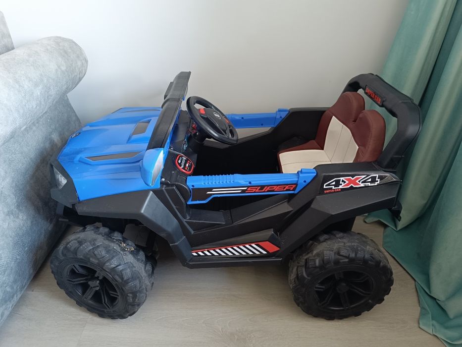 Детская электромобиль