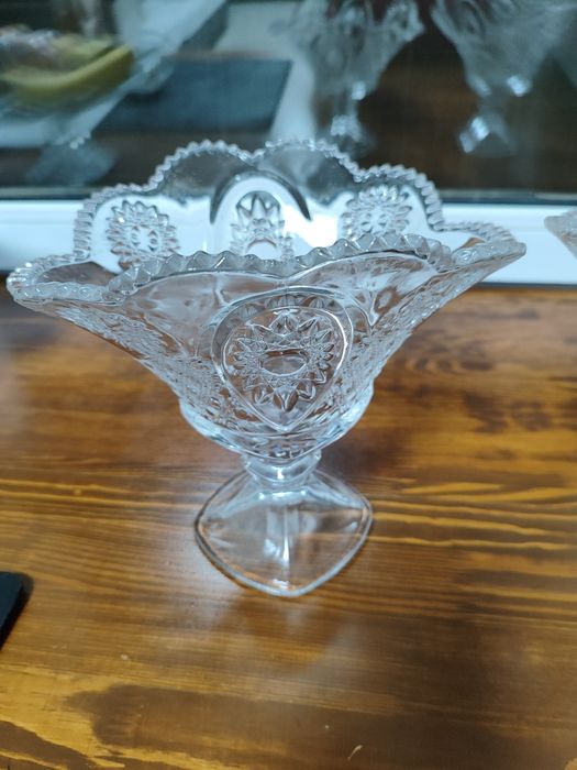 Фруктовницы стеклянные 2 шт