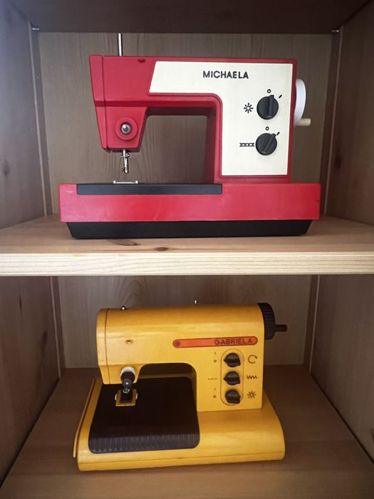 Винтажные игрушечные машинки