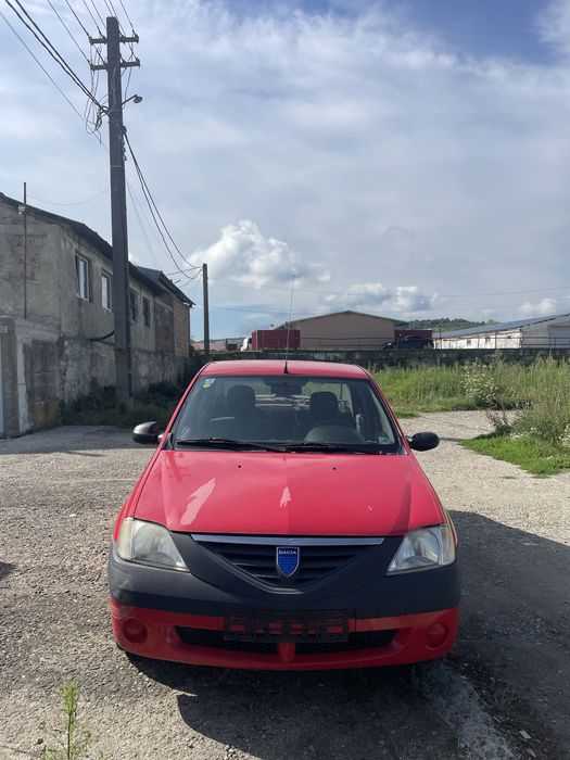 Dezmembrez Dacia Logan