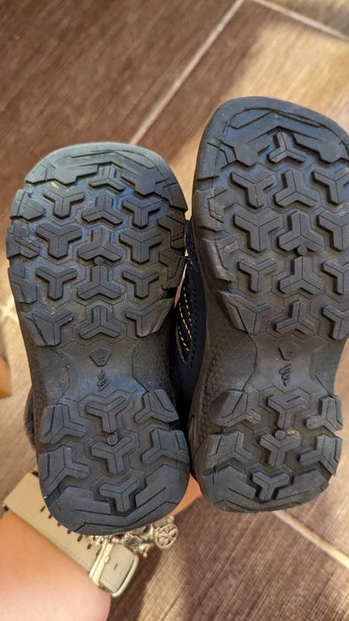 Incaltaminte joasa pentru copii cu benzi arici drumetie marimea 24