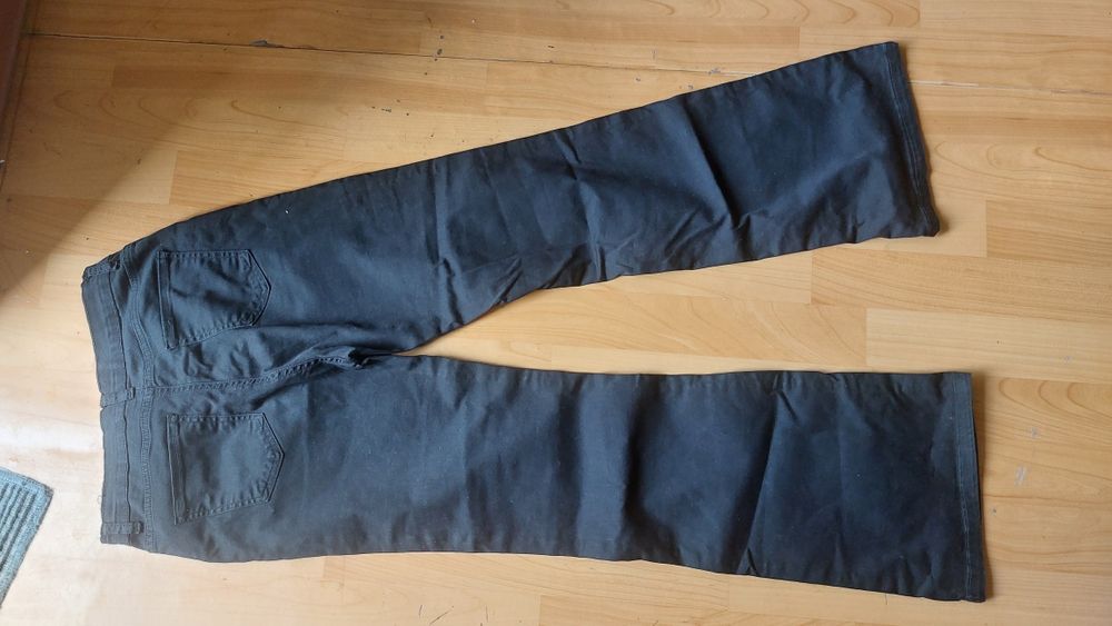 Продам капри и летние брюки