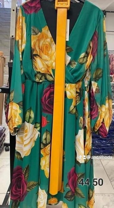 Rochii elegante marimi 44 46 48 50 din mătase