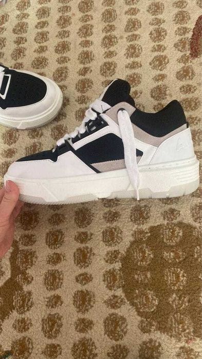 Vand adidasi Amiri model nou unisex