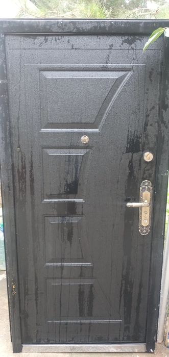 Металлические двер на квартиру