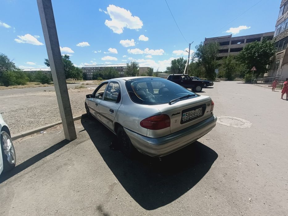 Автомобиль ford mondeo 93-96