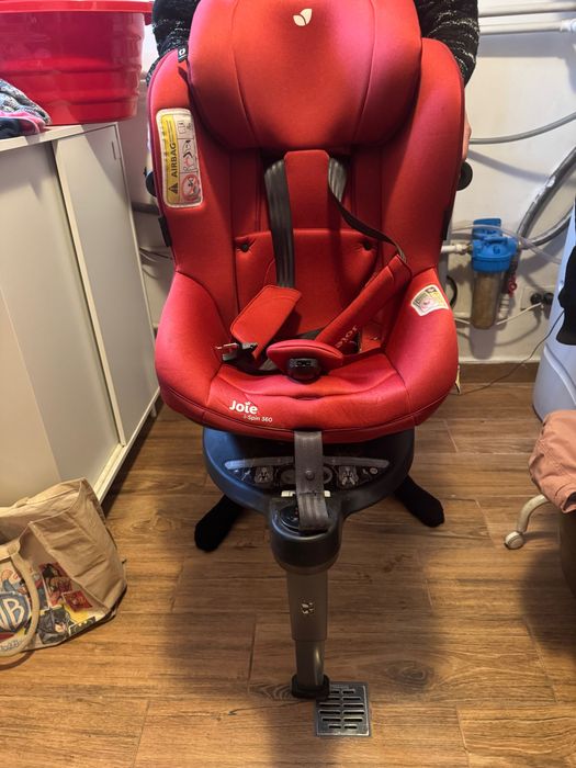 Scaun masinaJoie 360i spin cu picior in podea