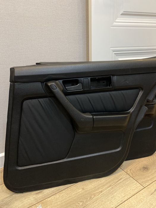 Обшивка двери от бмв Е34