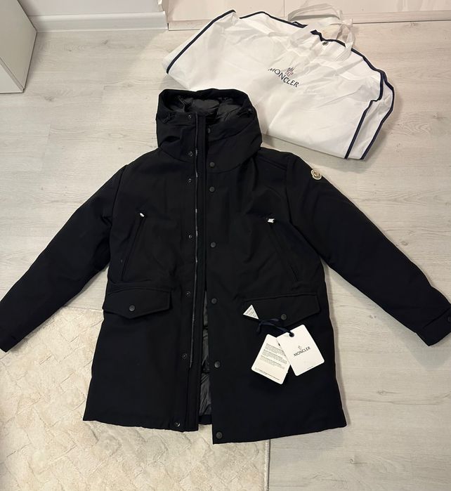 Geaca Moncler fabricata in Romania 2026