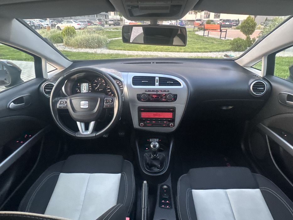 Seat Leon 2.0 TDI 2011 /Garantie 1An/ Posibilitate rate recent adus din Germania