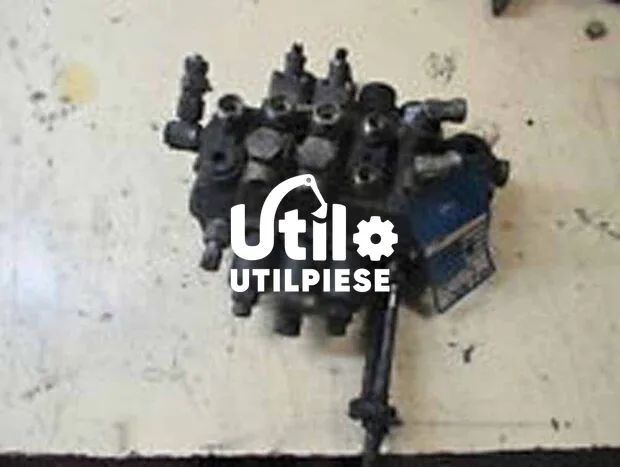 distribuitor hidraulic caterpillar 301.8 302.5 303 303.5 304 305
