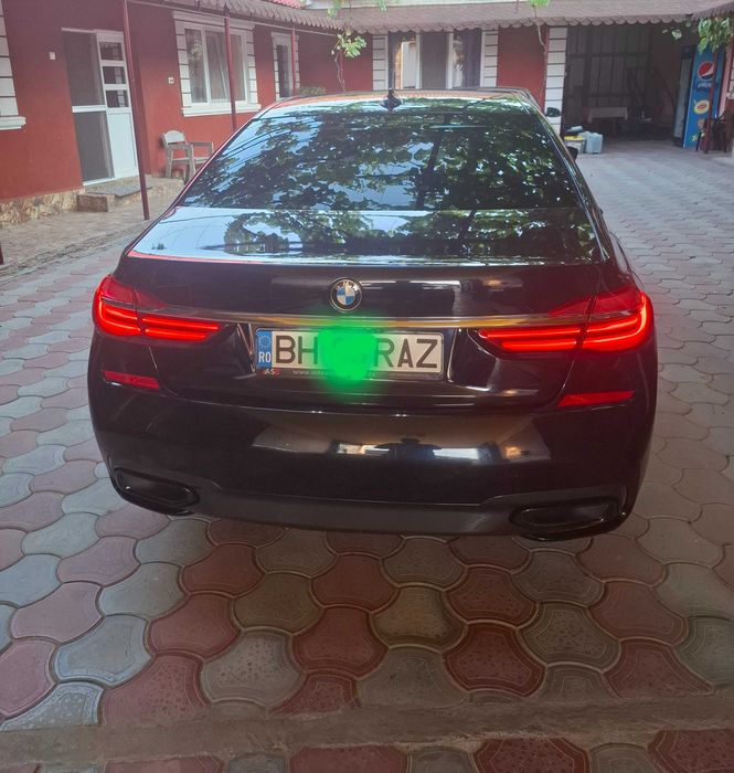 BMW 7 Series 0 — imagine 3