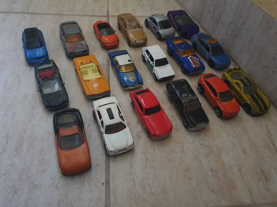 Метални колички за колекция