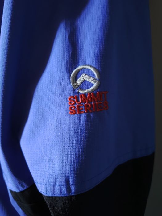 Продава се яке Норт Фейс