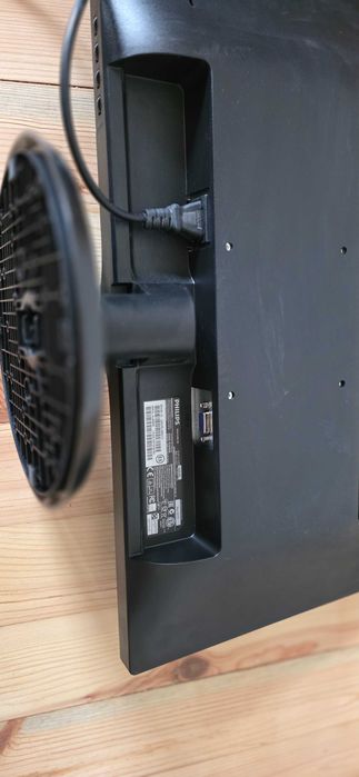 Монитор Philips 223V5LSB2/10 21'5 inch Full HD