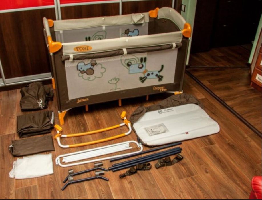 Продам детскую кроватку 3 в 1 манеж, краватка, пеленальный стол!