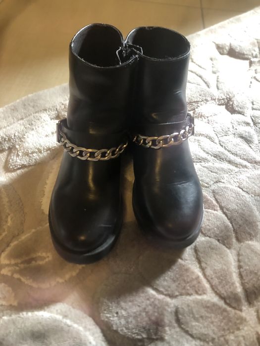 Cizmulite fetite zara