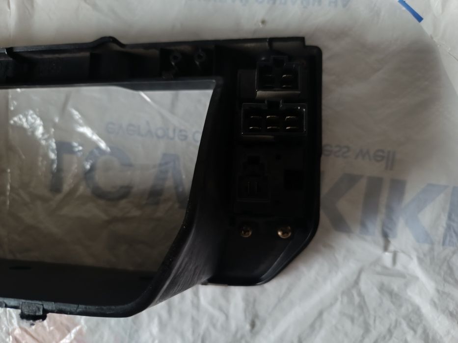 Консоль щитка прибора mazda 323