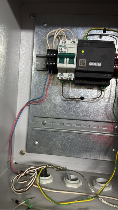 Услуги электрика  и КИП и А.