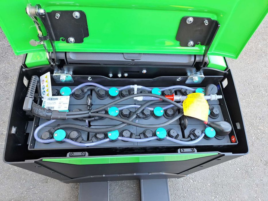 Електрическа палетна количка CESAB P320 с платформа (НОВА)