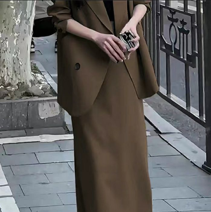 Продам женскую двойку