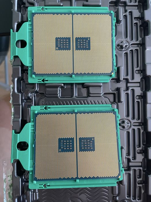2x Server CPUs AMD EPYC 7662 – 128 ядра /256 нишки – SP3